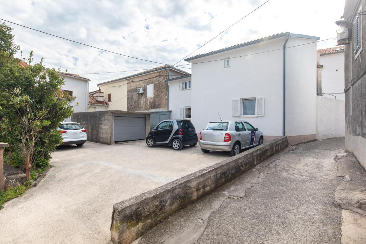 Apartman Umpa Omišalj المظهر الخارجي الصورة