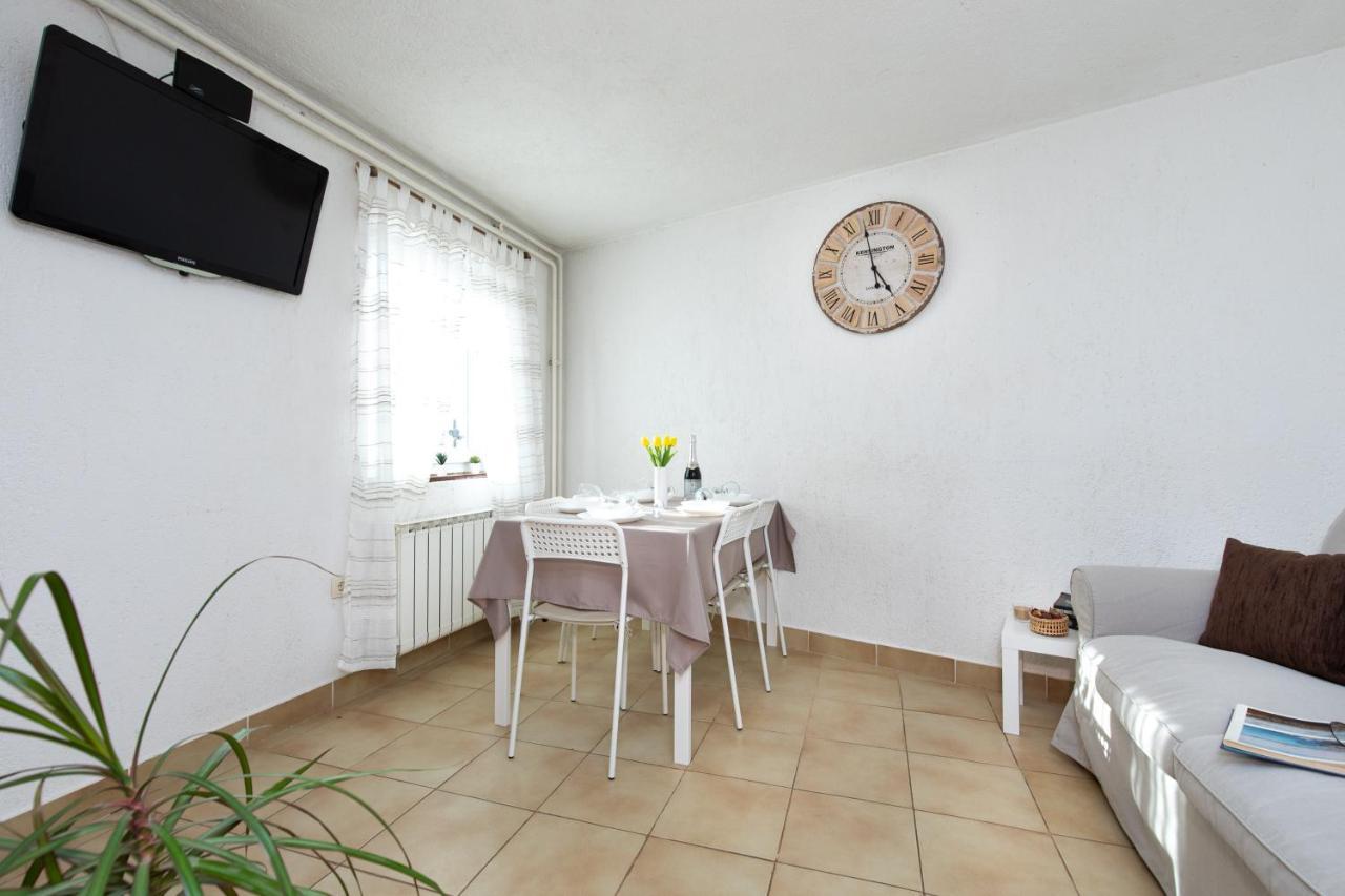 Apartman Umpa Omišalj المظهر الخارجي الصورة
